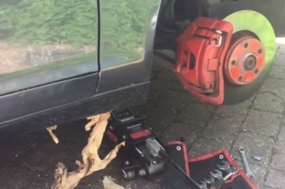 Tak wygląda Audi A6 kupione w Polsce. Gość srogo się zdziwił jak zmieniał koło