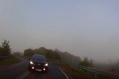 Kiedy myślisz, że jesteś jak Kubica w bolidzie i ostro wchodzisz w zakręt 