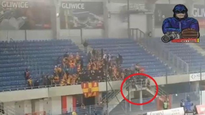 Kibic wypadł za barierki podczas meczu Piasta i Jagiellonii
