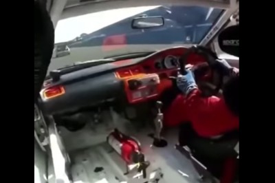 Lecisz sobie spokojnie, a tu taka niespodzianka. Stalowe nerwy