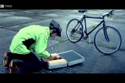 Tą kampanią dla rowerzystów rozwalili system. Trafia w sedno 