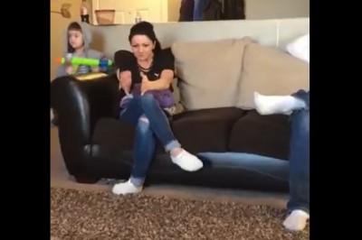 Konkretny wjazd siostry w swojego brata. Mina mamy bezcenna 