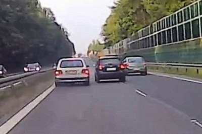 Tych dwóch to zdecydowanie przesadziło. Przepychanka na drodze