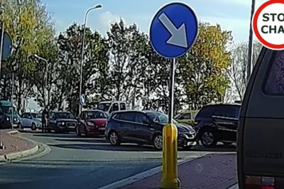 Bohater odblokowuje zakorkowane rondo. Wystarczyło tylko pomyśleć 