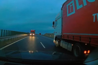 Busem na czołówkę na obwodnicy Nysy. Minęli się na centymetry 