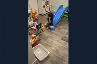 Płacze Ci córka i nie wiesz co robić? Ten tatuś ma na to świetny patent