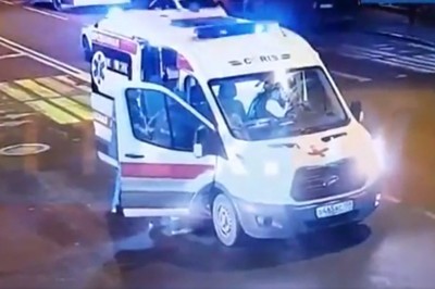 Kiedy bardzo chcesz trafić do szpitala i akurat widzisz jadącą karetkę