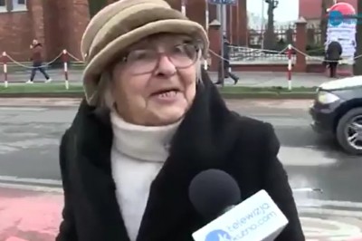Babcia zaorała tekstem podczas szybkiej sondy ulicznej 