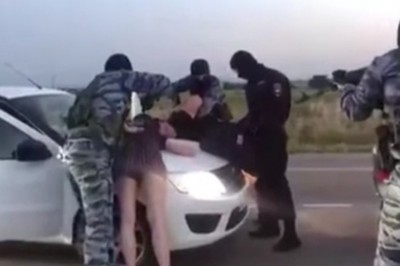 Konkretny wjazd policji na środku drogi. Dziewczyna o mało nie zeszła na zawał