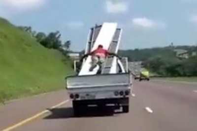 Tadek na pace, Mietek za kierownicą, czyli mistrzowie transportu 