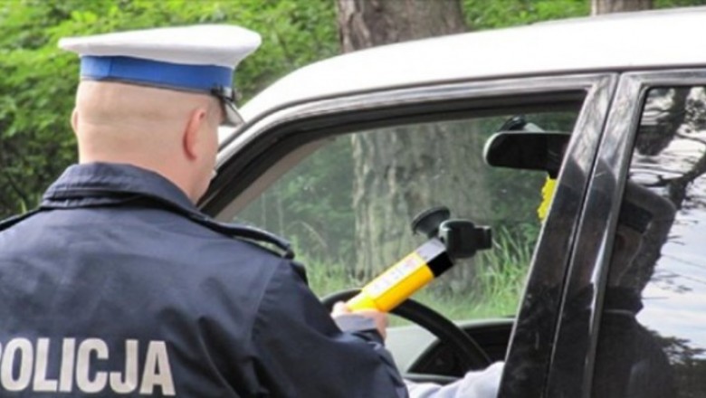 Policja sprawdzi czy w aucie masz maseczkę. Za jej brak grozić będzie mandat