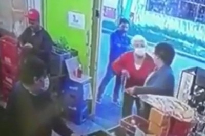 Starcie dwóch babć w sklepie. Gość musiał je rozdzielać 