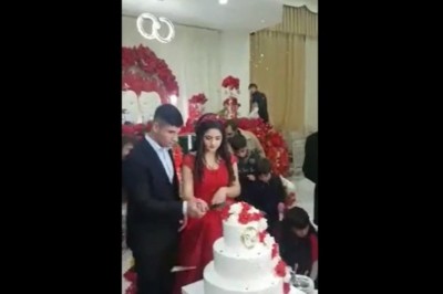 Odstawił taki numer na własnym weselu, że rodzina musiała go uspokajać