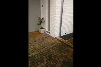 Kurier rozwalił system. Zostawił paczkę pod ławeczką