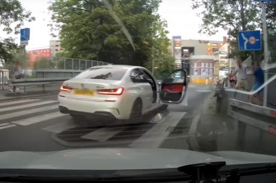 Kierowca BMW kontra pieszy na pasach. Poniosło gościa 