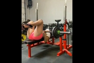 Dziewczyna postanowiła poćwiczyć bez asekuracji. To był kiepski pomysł