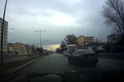 Audi kontra Seicento. Bardzo poważny wypadek w Warszawie