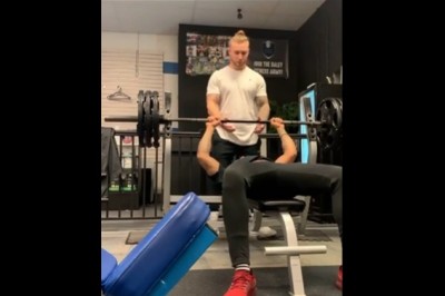 Kiedy na siłowni asekuruje Cię typ, którego równie dobrze mogłoby nie być 