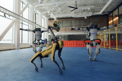 Przyszłość jest dzisiaj. Niesamowity taniec robotów 