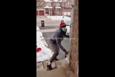 Próbował zwinąć paczkę od kuriera. Zakopał się autem przed domem