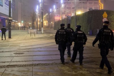 Czy będzie godzina policyjna w trakcie świąt w Polsce? Słowa ministra niepokoją 