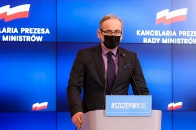 Kiedy koniec  noszenia maseczek na dworze? Minister zdrowia zabrał głos