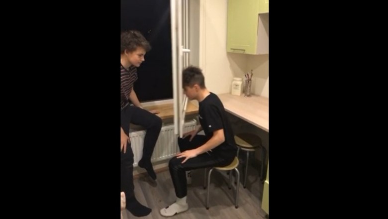 Kiedy matki nie ma w domu, a Ty z kolegą wymyślacie dziwną zabawę