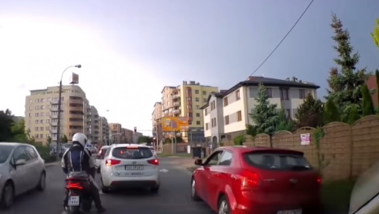 Szybka kara dla kierowcy za cwaniakowanie. Nagranie z Warszawy