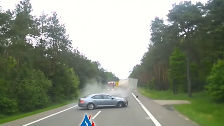 Poważny wypadek trzech TIRów i osobówki nagrany wideorejestratorem