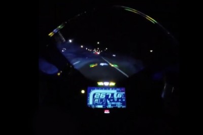 Kiedy lecisz motocyklem 140 km/h i trafiasz na busa 