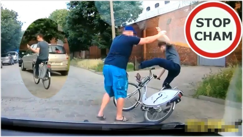 Wyskoczył do rowerzysty z łapami. Nie spodobało mu się jego zachowanie