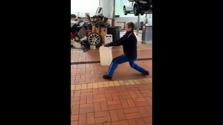 Kiedy szef odkrywa, że mechanik ma ukryte talenty
