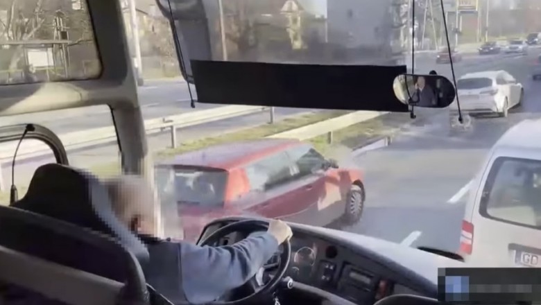 Kierowca autokaru kontra pasażerowie. Nie chciał odłożyć telefonu