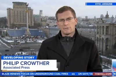 Relacja jednego reportera z Kijowa w 6 różnych językach dla wielu TV