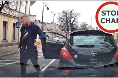 Gość z małego Opla konkretnie się zagotował. Wystarczył klakson 