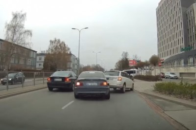 Kierowcy Volvo i BMW dają popis jazdy po mieście