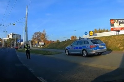 Czy w takiej sytuacji przyjąłbyś mandat? Ten film budzi wątpliwości