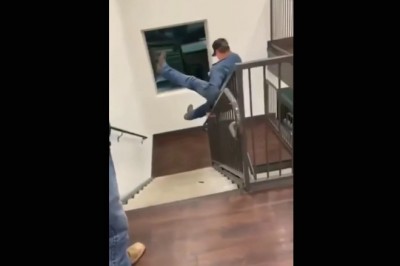 Miał być popisowy numer na poręczy schodów. Skończyło się twardym lądowaniem