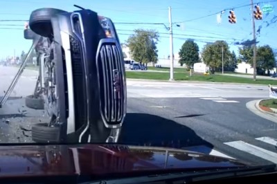 Kiedy chcesz uciec z miejsca kolizji, ale typ przywozi Cię z powrotem