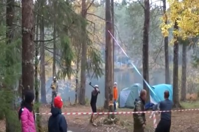 Kierownik wycinki drzew wiedział w którą stronę uciekać, gdy leciało drzewo