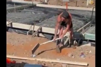 Założyli się z kumplem, czy uda mu się przebić puszkę z farbą