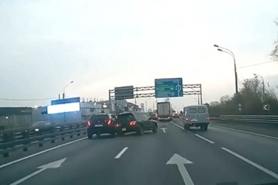 Mistrz prostej i jego wyprzedzanie na zakręcie zakończone konkretnym lotem