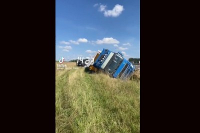 Polak położył w rowie TIRa załadowanego do pełna „Finlandią”