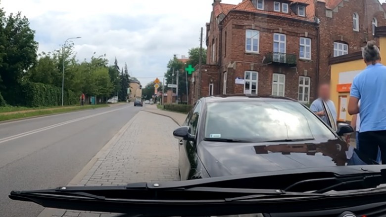 Kiedy z przystanku robisz sobie parking i jeszcze robisz zadymę