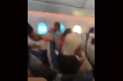 Nagranie z  Dreamlinera LOT w którym wystąpił problem z oknem