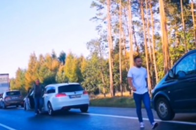 Wyrzucił śmieci do lasu. Zdziwił się kiedy do niego wróciły