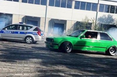 Driftujący typ w BMW kontra policja. Kompletnie się nie przejął