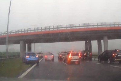 Kiedy boisz się o swoje auto, więc ryzykujesz swoje i czyjeś życie 