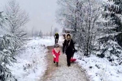 Rowerzysta kontra matka z córką. Miał za mało miejsca