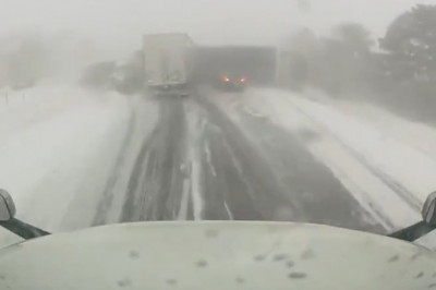 Kiedy lecisz ciężarówką we mgle i trafiasz na zator
